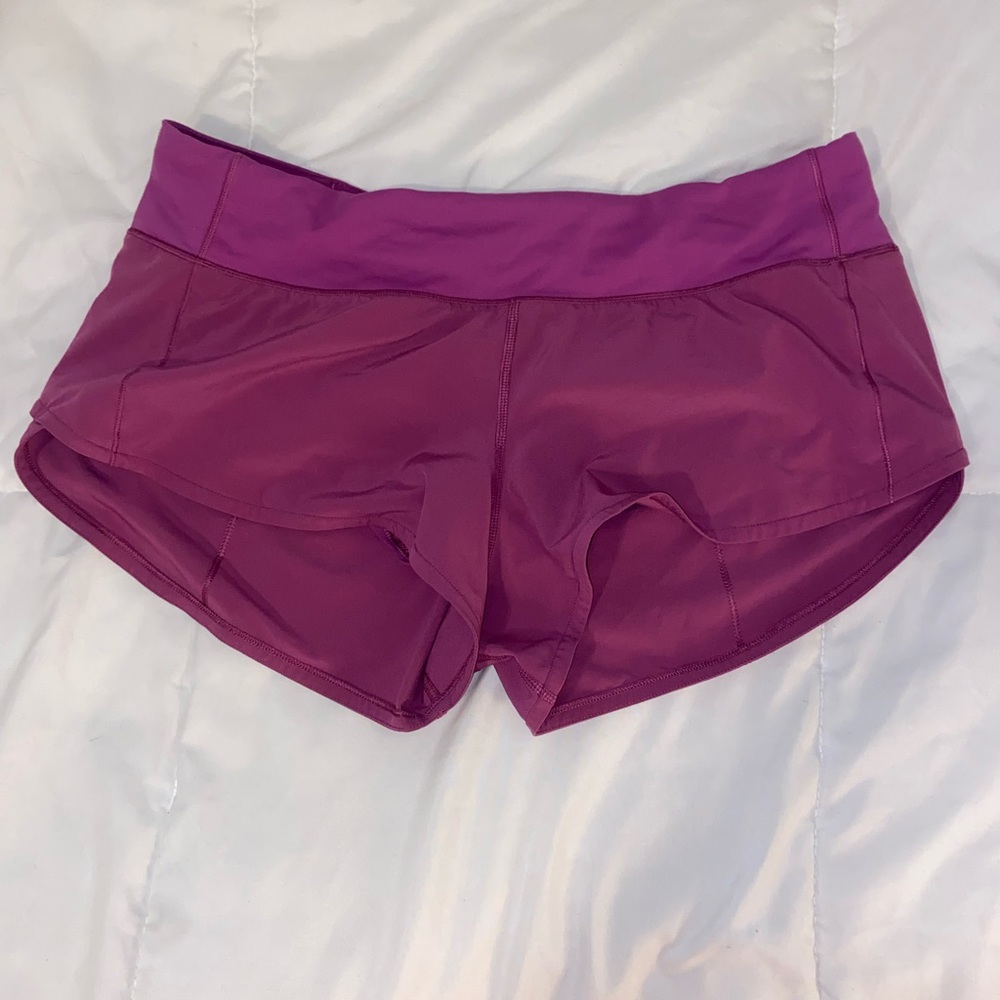 PURPLE LULULEMON SHORTS 2.5 INCH